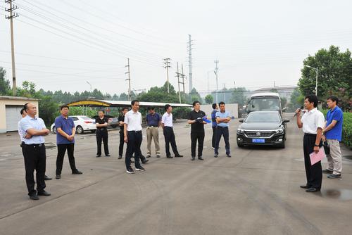 7月3日,邹平市经开区党工委副书记,管委会副主任李剑刚带领班子成员和