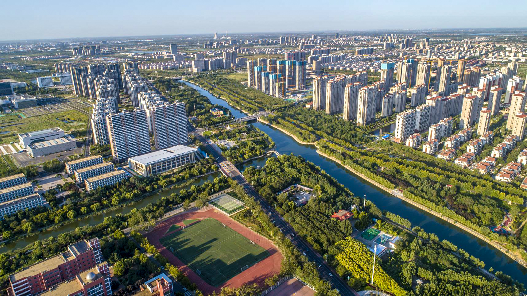 今年5月,市体育局同市发改委联合印发了《滨州市体育公园城市建设实施