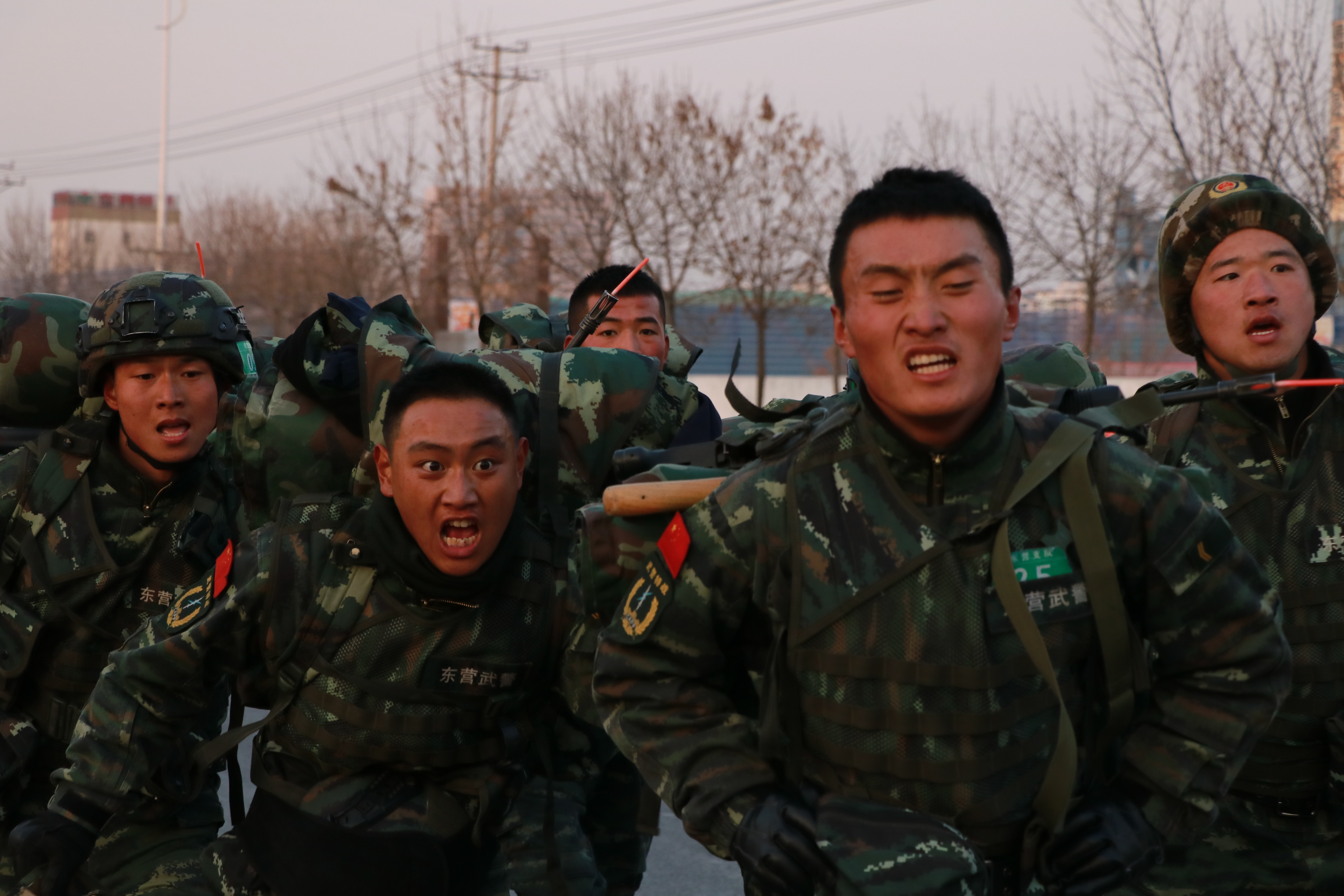 武警滨州支队以"魔鬼周"极限训练为契机掀起冬季大练兵热潮