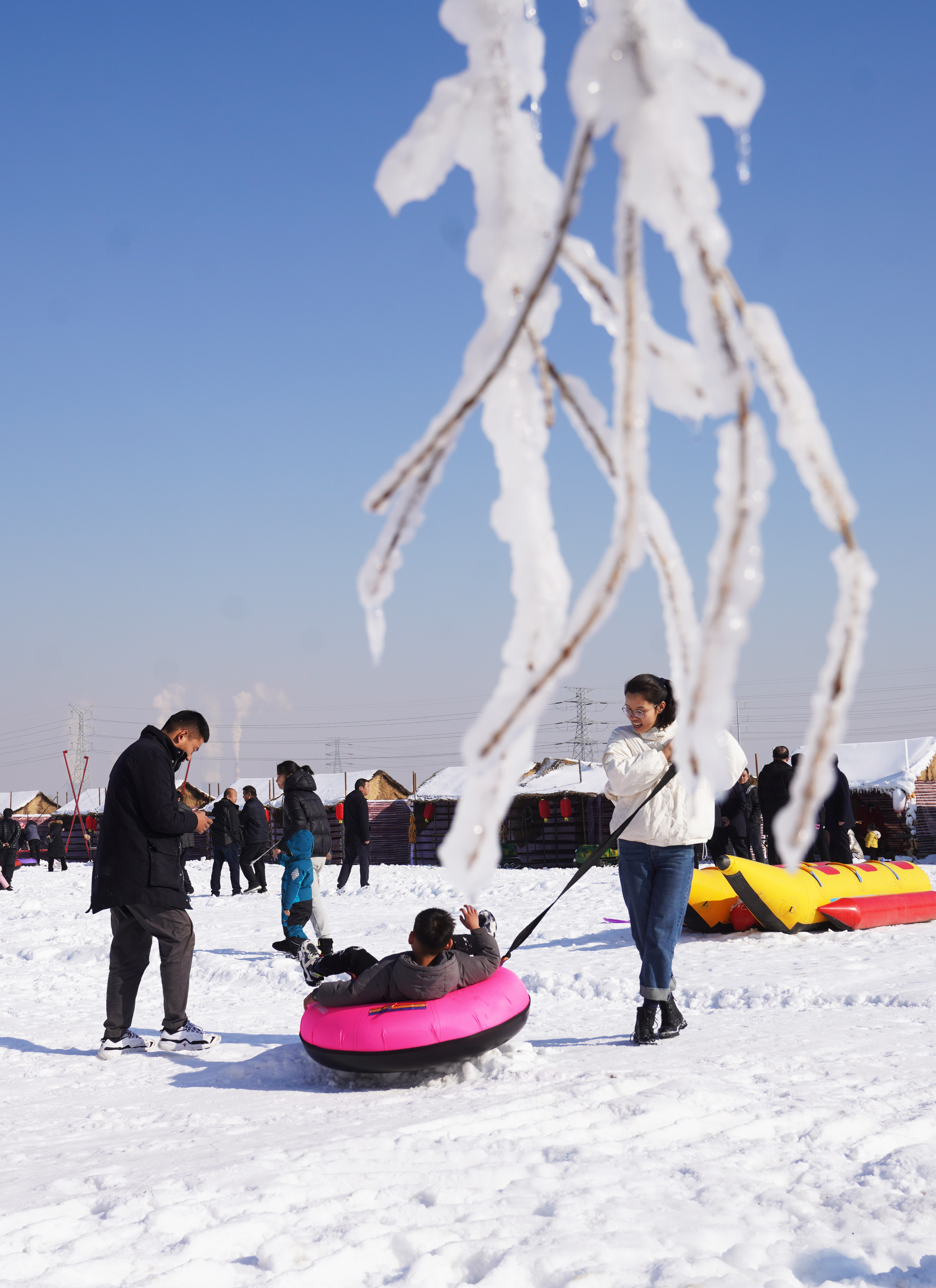 活动异彩纷呈 邹平市蝶恋谷雪乡冰雪节将持续两个月