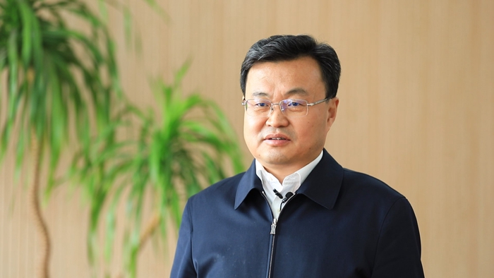 就优化营商环境工作访沾化区区长刘长海