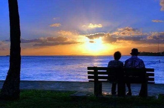 听见你的声音如果有那样一个黄昏我愿与你相伴一起慢慢变老