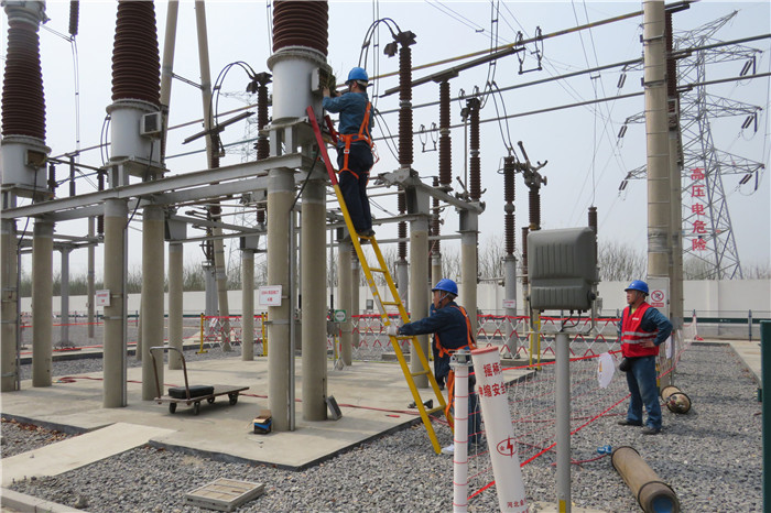 国网滨州供电公司圆满完成220千伏双河线电流互感器更换工作