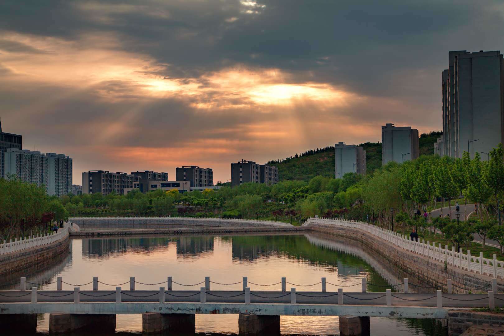 去鄒平黛溪河的青山綠水邊 感受初夏的陽光和片刻清寧